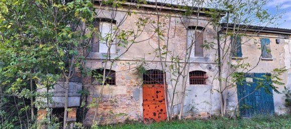 7 rooms House in Lugo, Italy No. 175769 8