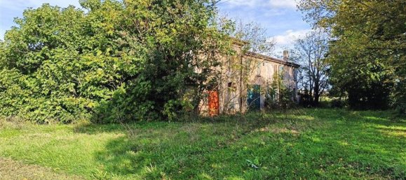 7 rooms House in Lugo, Italy No. 175769 2