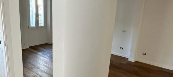 4 rooms Apartment in Florence, Italy No. 25295 7