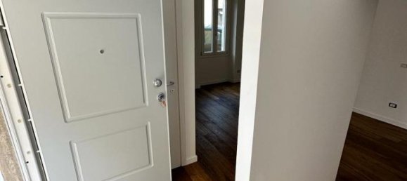 4 rooms Apartment in Florence, Italy No. 25295 16