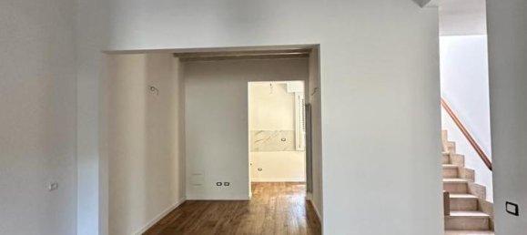 4 rooms Apartment in Florence, Italy No. 25295 21