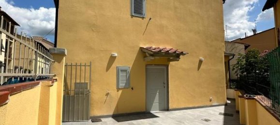4 rooms Apartment in Florence, Italy No. 25295 9
