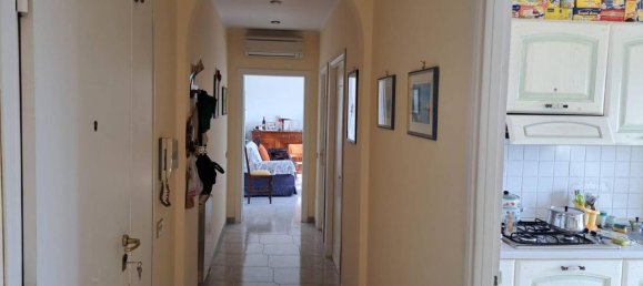 Apartamento de 3 divisões em Velletri, Italy N.º 34689 21