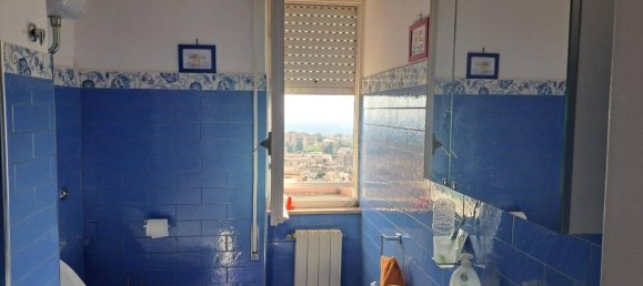 Apartamento de 3 divisões em Velletri, Italy N.º 34689 28
