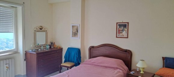 Apartamento de 3 divisões em Velletri, Italy N.º 34689 2