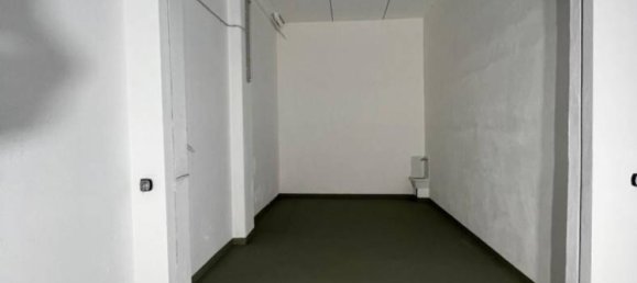 مرآب في Palermo, Italy 21متر مربع رقم 337318 8