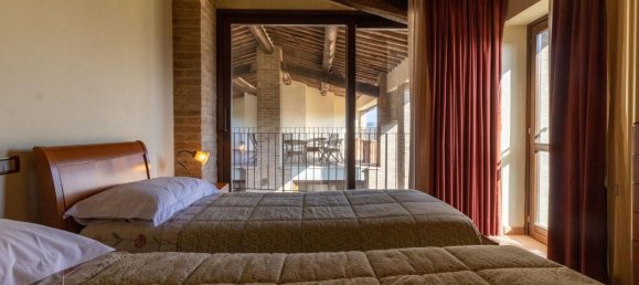 3 bedrooms House in Siena, Italy No. 236349 24