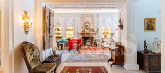 6 bedrooms Townhouse in Cascais, Portugal No. 94714 3