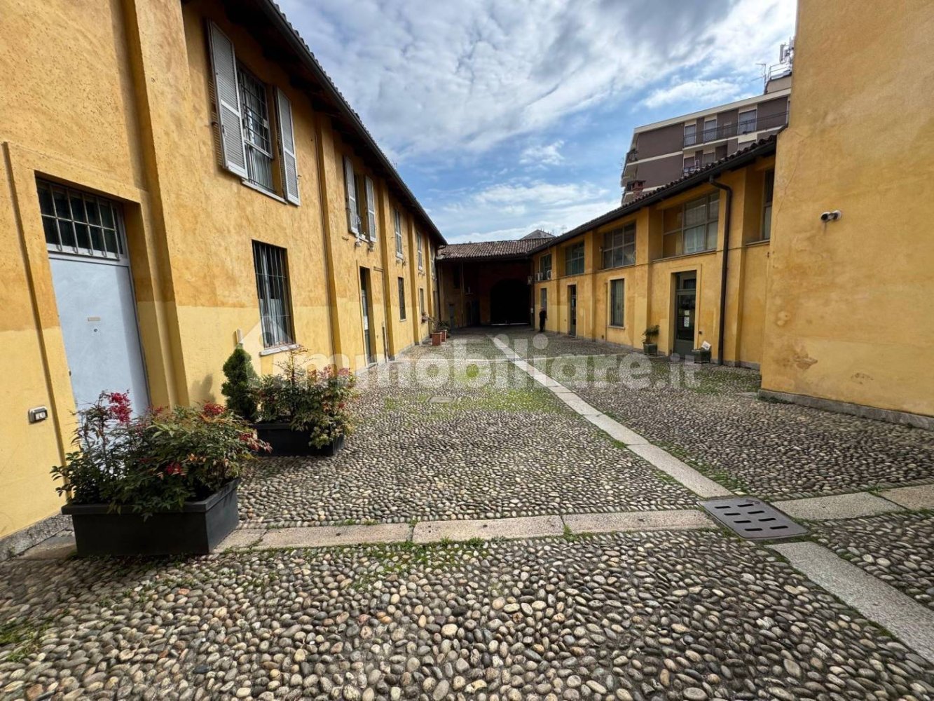 1 bedroom Apartment in Milan, Italy No. 362081