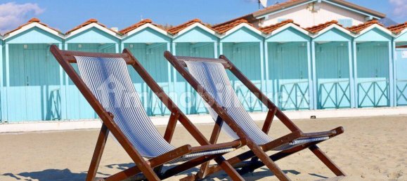 3 bedrooms Villa in Forte dei Marmi, Italy No. 69926 6