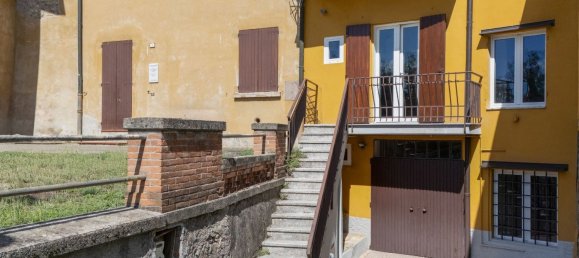 6 bedrooms Villa in San Polo d'Enza, Italy No. 325572 4