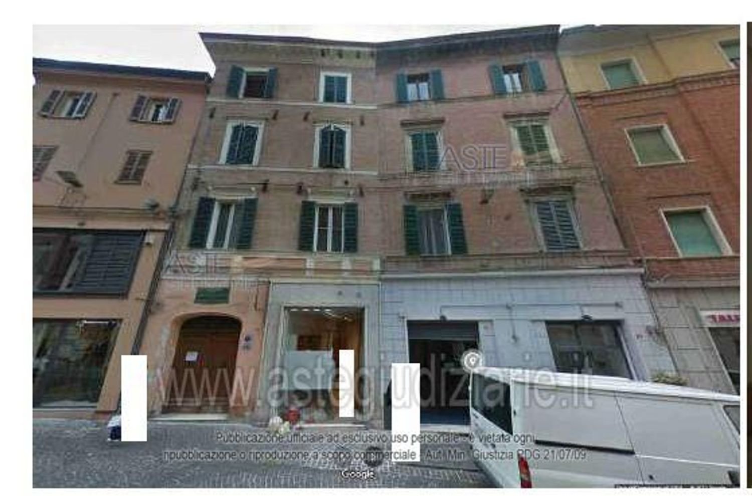 Apartamento de 45 dormitorios en Fabriano, Italy No. 378024