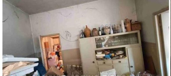 Apartamento de 45 dormitorios en Fabriano, Italy No. 378024 9