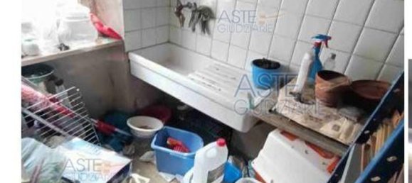 Apartamento de 45 dormitorios en Fabriano, Italy No. 378024 13