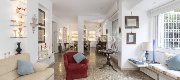 4 bedrooms Apartment in Rome, Italy No. 363344 6