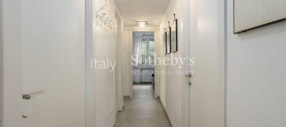 4 bedrooms Apartment in Rome, Italy No. 363344 9