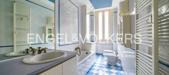 2 bedrooms Apartment in Milan, Italy No. 246359 11