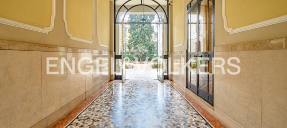 2 bedrooms Apartment in Milan, Italy No. 246359 14