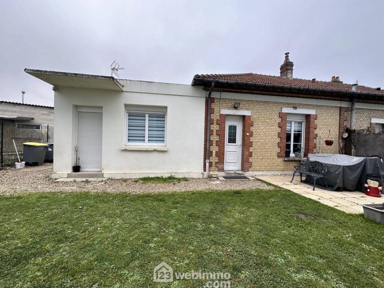 2 bedrooms House in Laon, France No. 73151
