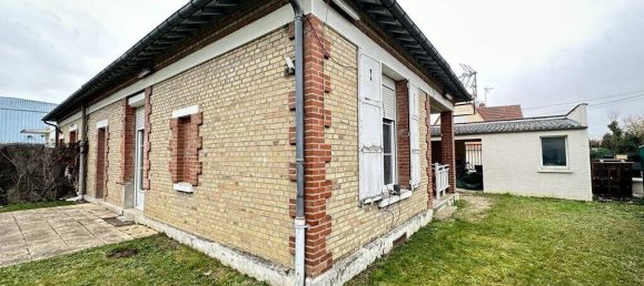 2 bedrooms House in Laon, France No. 73151 12