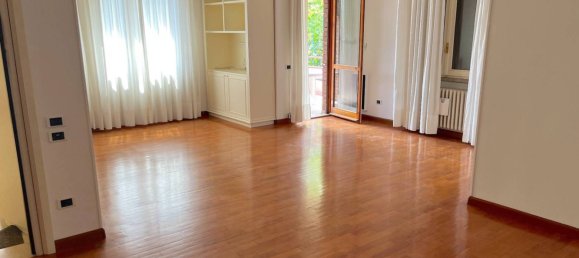 2 bedrooms Apartment in Reggio Emilia, Italy No. 303981 8