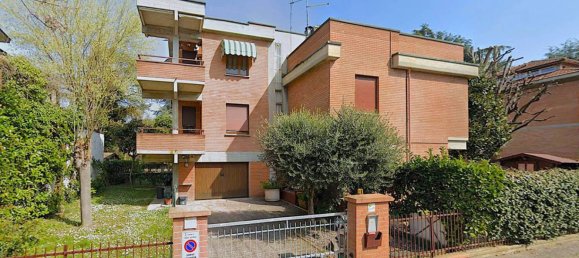 2 bedrooms Apartment in Reggio Emilia, Italy No. 303981 3