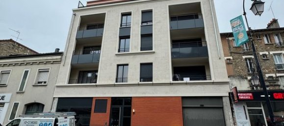 Коммерческая недвижимость с 2 комнатами в Сен-Мор-де-Фоссе, Франция № 284222 3