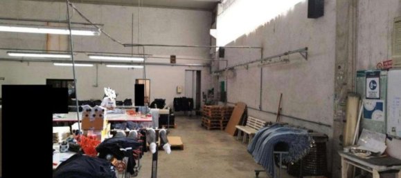 Armazém em Sant'Angelo in Vado, Italy 922 m² N.º 362619 5