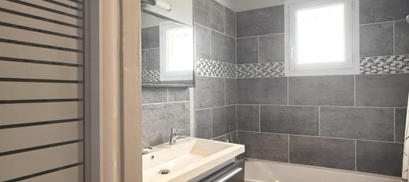 Villa de 4 dormitorios en Haute-Garonne, France No. 300147 5