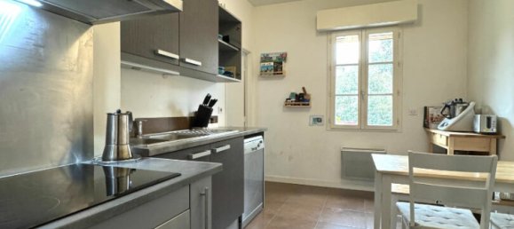 4 bedrooms Apartment in Chartres, France No. 84372 3