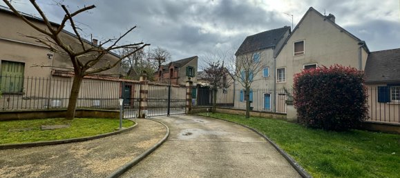 4 bedrooms Apartment in Chartres, France No. 84372 9