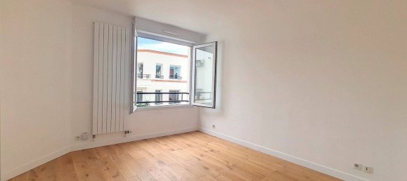 2 bedrooms Apartment in Suresnes, France No. 131412 3