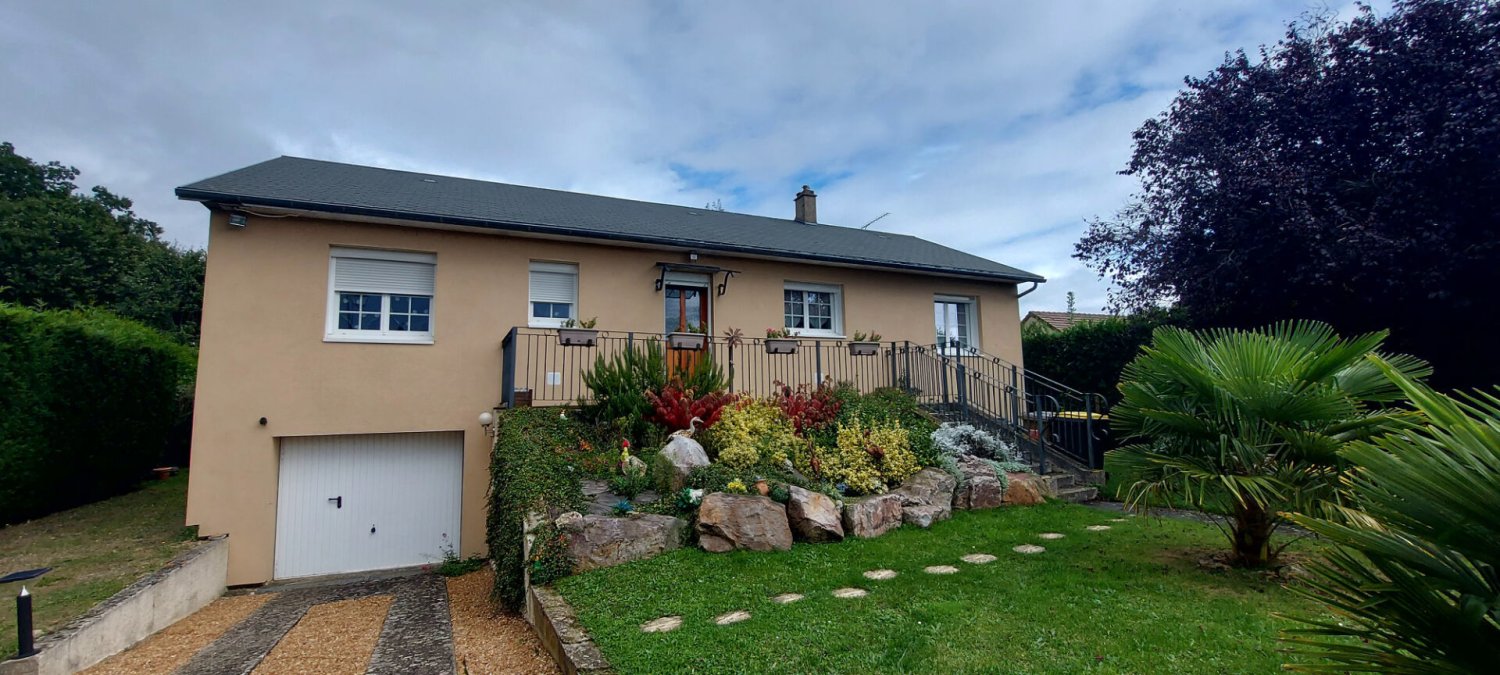 3 bedrooms House in Nogent-le-Roi, France No. 246821