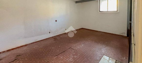 5-Zimmer Gewerbliche Immobilie in Mandello del Lario, Italy, Nr. 282336 5