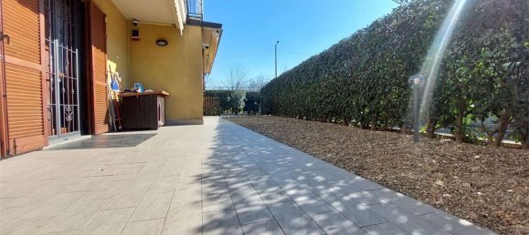 2 rooms Apartment in Carate Brianza, Italy No. 25582 5