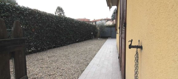 2 rooms Apartment in Carate Brianza, Italy No. 25582 20