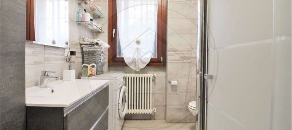 2 rooms Apartment in Carate Brianza, Italy No. 25582 14