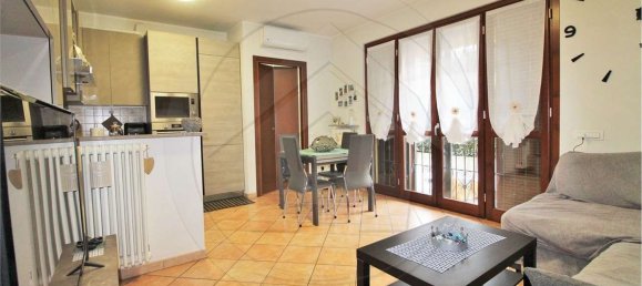 2 rooms Apartment in Carate Brianza, Italy No. 25582 6