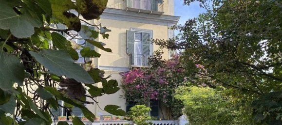 10 bedrooms Villa in Portici, Italy No. 126799 3