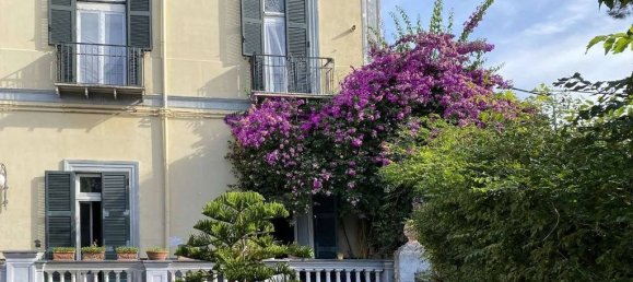 10 bedrooms Villa in Portici, Italy No. 126799 18