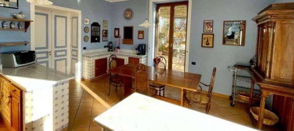 10 bedrooms Villa in Portici, Italy No. 126799 27