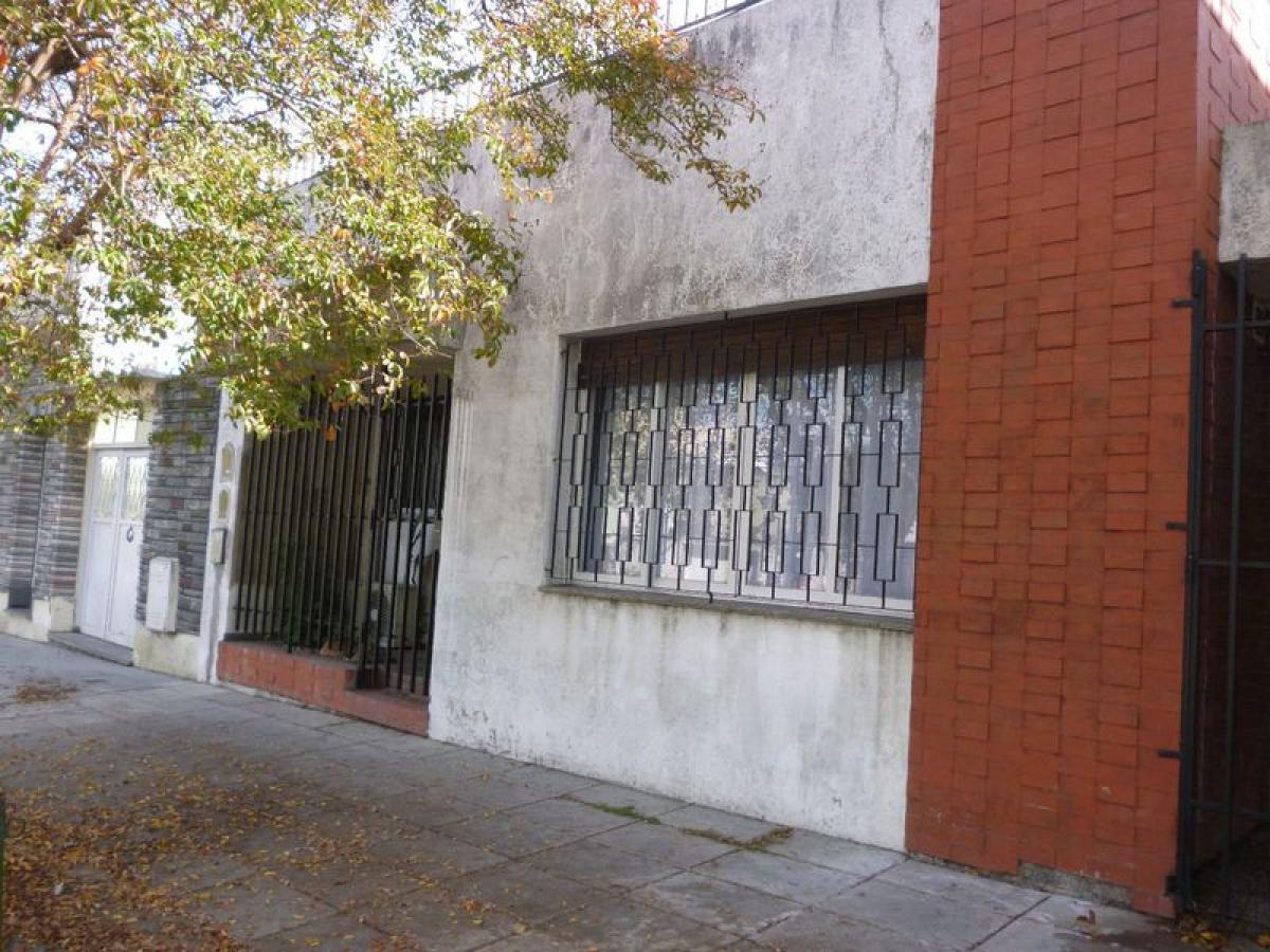 Casa de 3 dormitorios en Buenos Aires, Argentina No. 65859