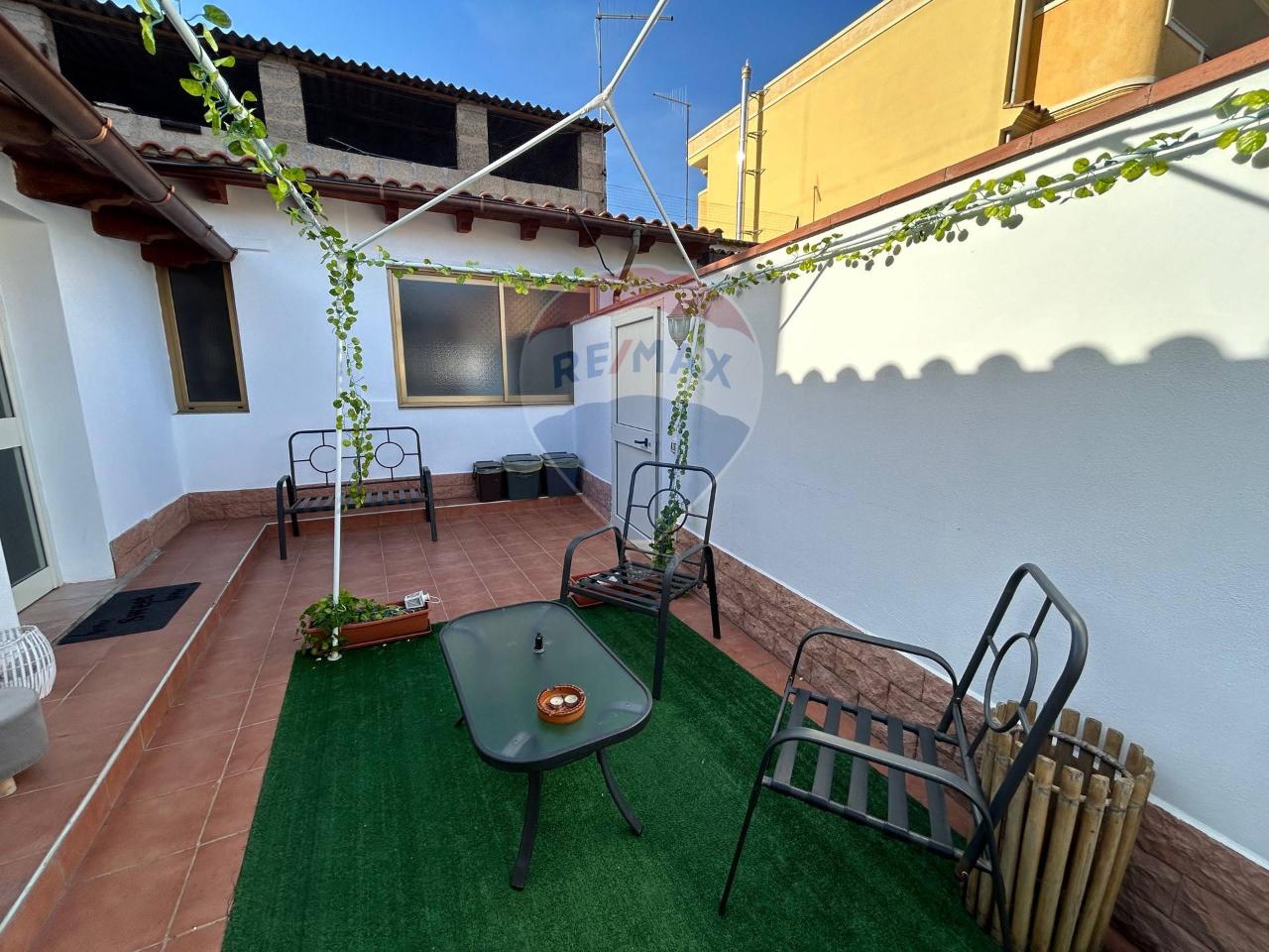 5 rooms House in Elmas, Italy No. 30639