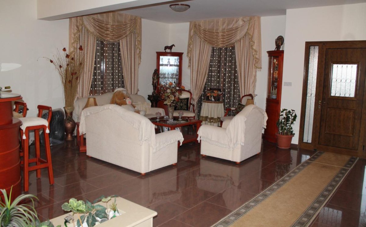 3 bedrooms Villa in Limassol, Cyprus No. 12642