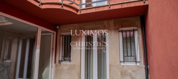 Villa de 4 dormitorios en Porto, Portugal No. 150875 5