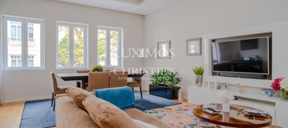 Villa de 4 dormitorios en Porto, Portugal No. 150875 9