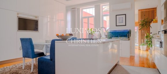 Villa de 4 dormitorios en Porto, Portugal No. 150875 15