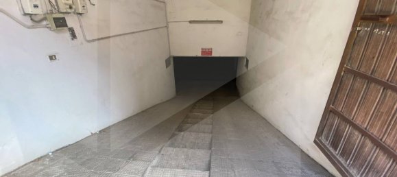 1-salle Entrepôt à San Severo, Italy No. 31199 3