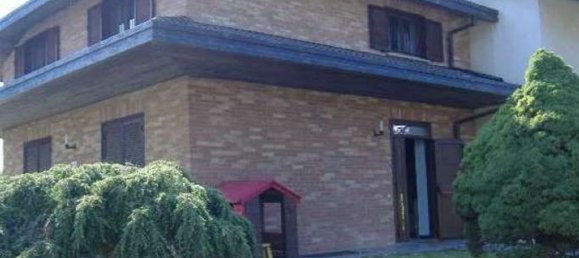 4 غرف نوم شقة في Gallarate, Italy رقم 372610 7