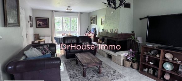 Casa de 3 dormitorios en Villepinte, France No. 166720 3